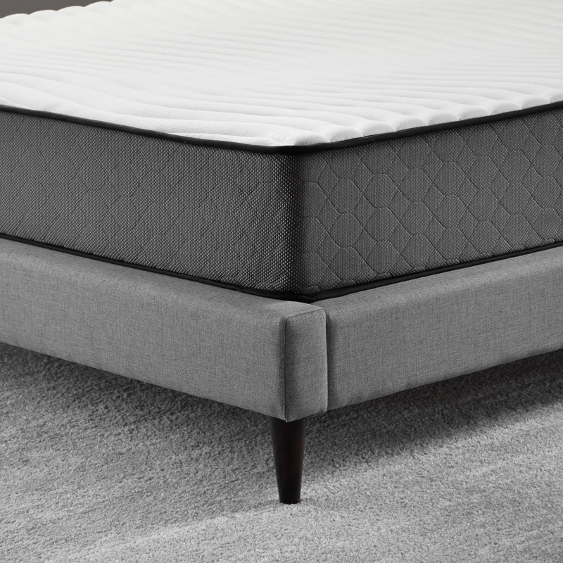 Weekender - 10" Firm Hybrid Mattress