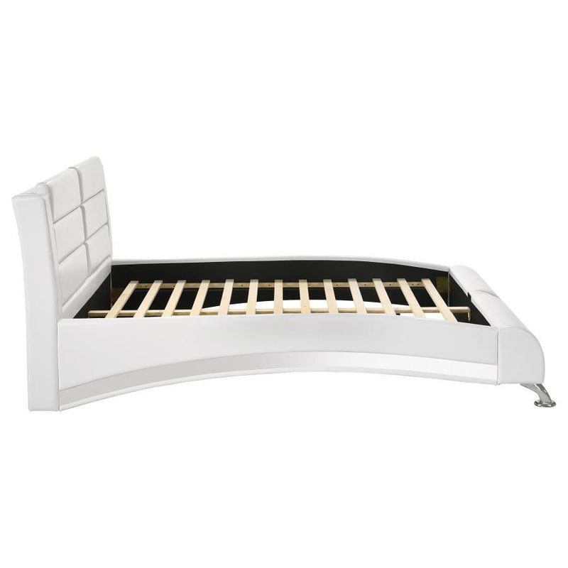 Jeremaine - Upholstered Sleigh Bed