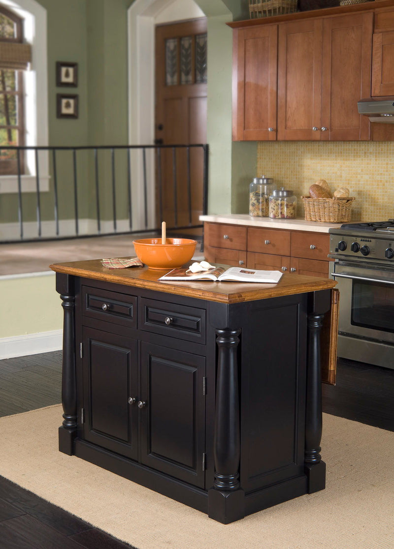 Monarch - Traditional - Kitchen Island