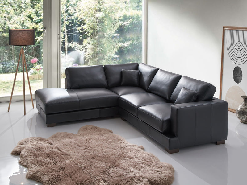 Geralyn - Leather Sectional Sofa With 2 Matching Color Toss Pillows - Black