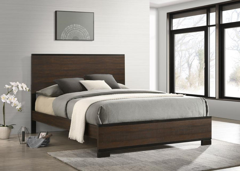 Edmonton - Wood Panel Bed