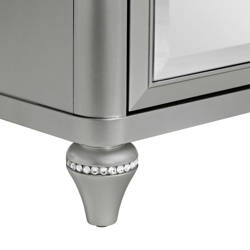 Avril - Chairside Table With Power/USB - Silver