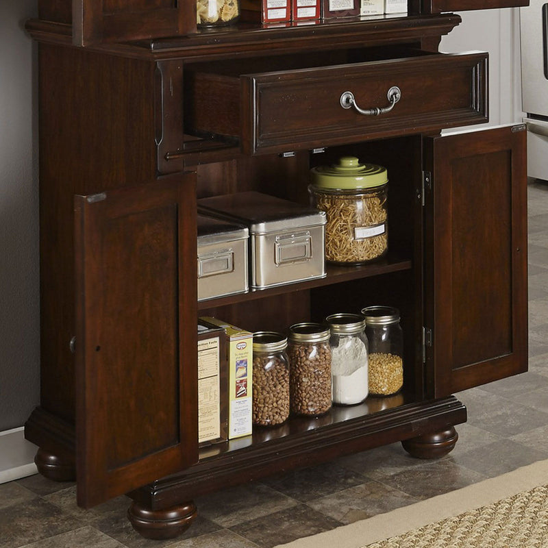 Colonial - Classic Pantry