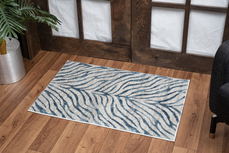 Elegance - 5'3" X 7'3" Polyester Area Rug - Blue