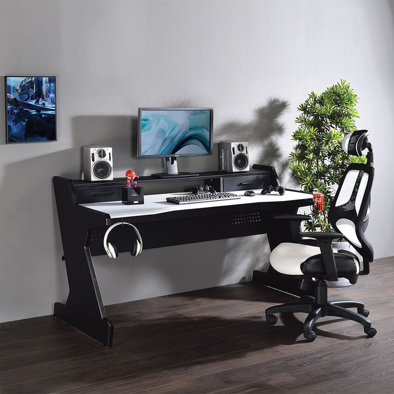 Bigga - Gaming Table - Black & White Finish